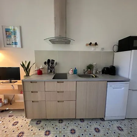 Apartment Charming In Hyères